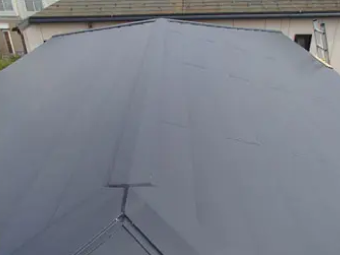 横暖ルーフきわみの屋根カバー工法が完了