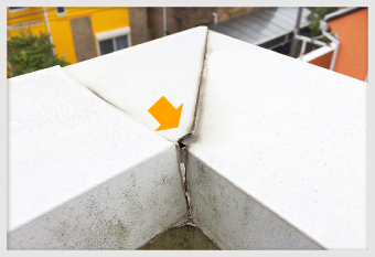 笠木のシーリング劣化