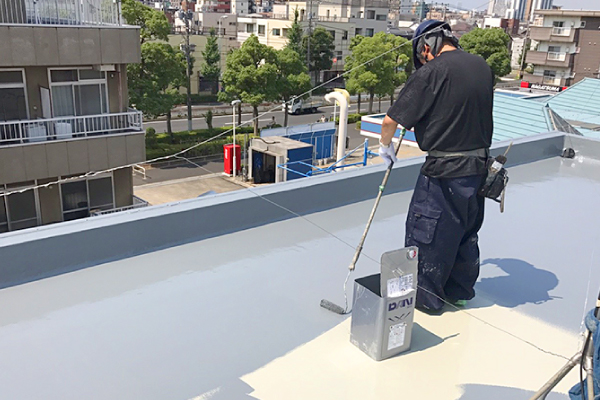 既存の防水層の上からウレタン防水