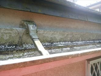 大田区 樋吊り金具変形