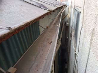 台東区の雨漏り調査、屋根から再調査を行いました