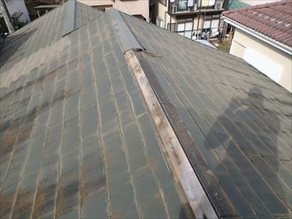 葛飾区　棟板金の破損