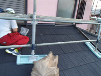 墨田区　屋根カバー工法　屋根材設置