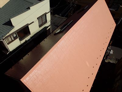 サーモアイ4F塗装後の屋根全景