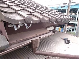 吊金具
