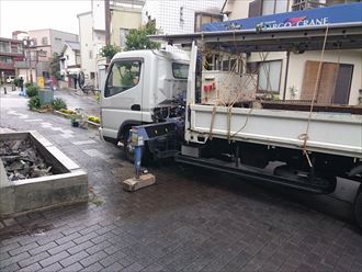 葛飾区屋根カバー荷揚げ001