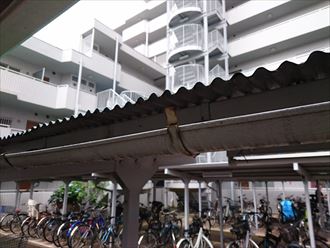 雨樋たわみ