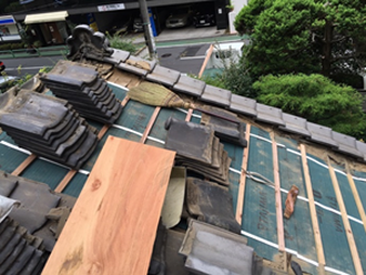 渋谷区　既存の屋根材を再度使って葺き直し