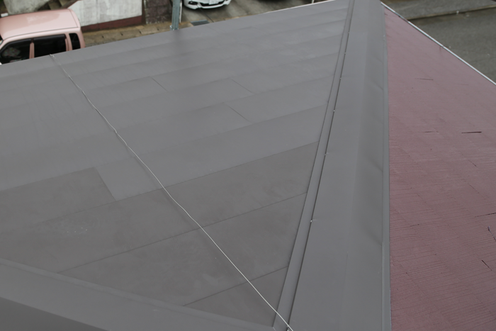 調布市深大寺北町　部分的な屋根カバー工法　完了