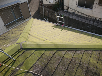 スレート屋根、屋根カバー工法開始