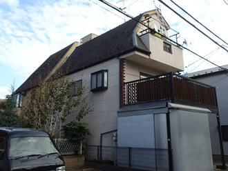 お客様の屋根は３階建て