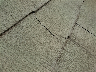 小平市鈴木町で塗装が出来ないコロニアルＮＥＯに屋根カバー工事をお薦めしました