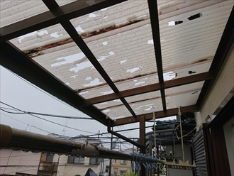 雹の勢いは強いので屋根以外にも被害を受けます