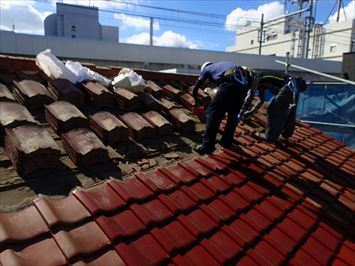 瓦屋根撤去平場