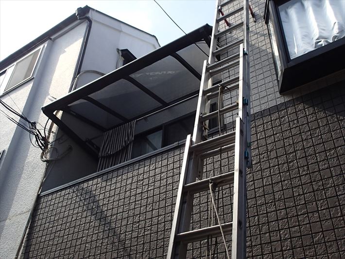 ベランダ屋根雨樋点検