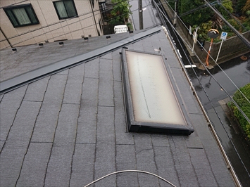 トップライトから雨漏りしています