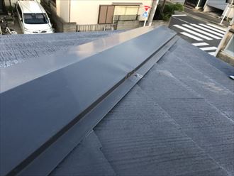 棟板金に釘抜け症状