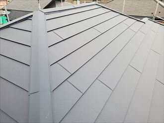 スーパーガルテクトを使用した屋根カバー工事完了