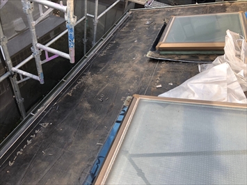 増築した屋根には耐久性の高い防水紙が使用されています