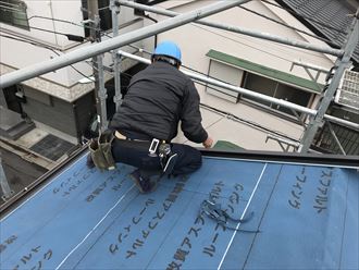 ケラバ板金の取り付け