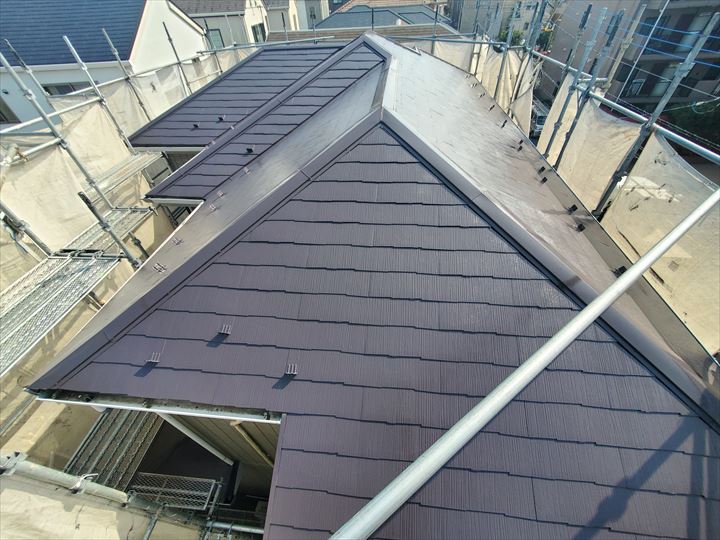 棟板金交換工事とサーモアイ４Ｆを使用した屋根塗装工事完了