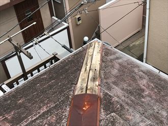 台風被害で棟板金が飛散