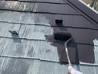 屋根塗装工事にて遮熱塗料のサーモアイ４Ｆを使用