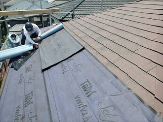 田島ルーフィングのタディスセルフを使用した屋根カバー工事