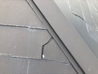 屋根材の割れ