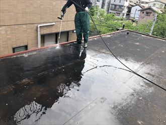 陸屋根の高圧洗浄