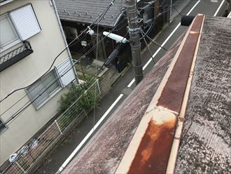 錆が顕著な棟板金