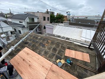 野地板重ね張り