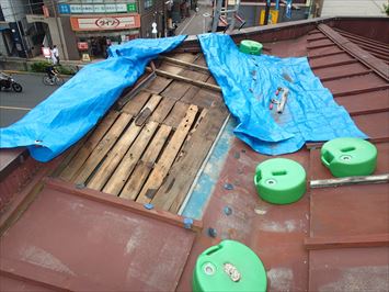 養生を剥がした屋根