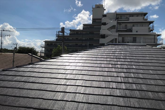 太陽光線で艶が増した屋根