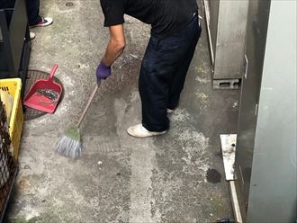 撤去時のホコリを掃除
