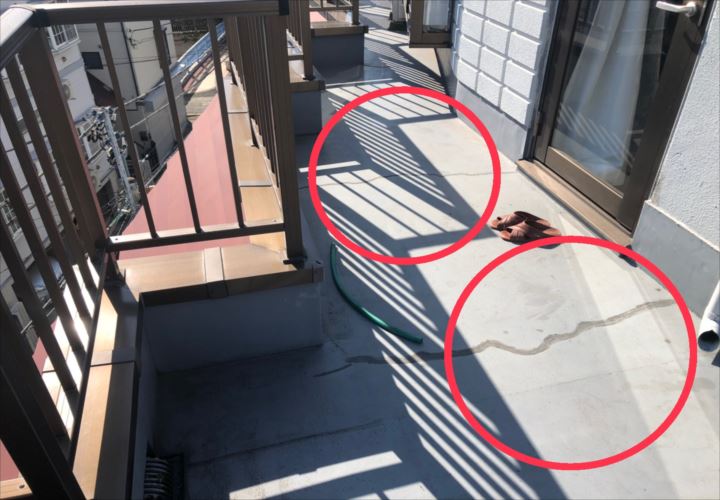 ひび割れをしたウレタン防水