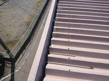 パラペットは雨漏りを起こしやすいです