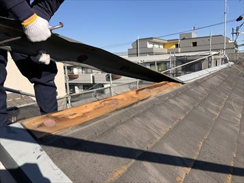 棟板金の撤去