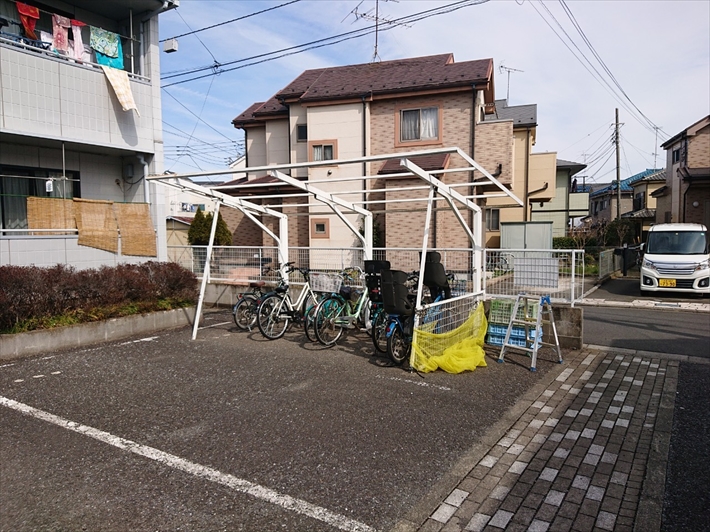 駐輪場の屋根