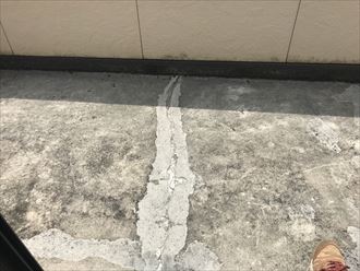 コンクリート防水の亀裂