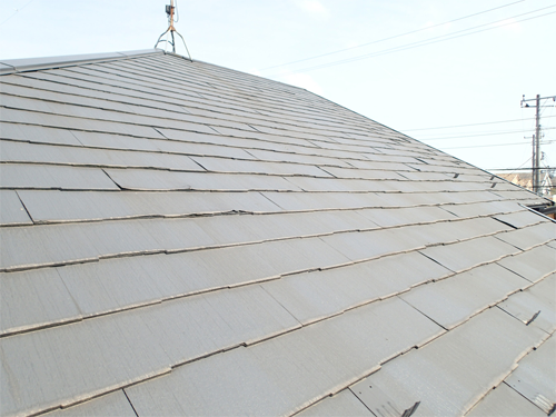 施工前のパミールを使用したスレート屋根