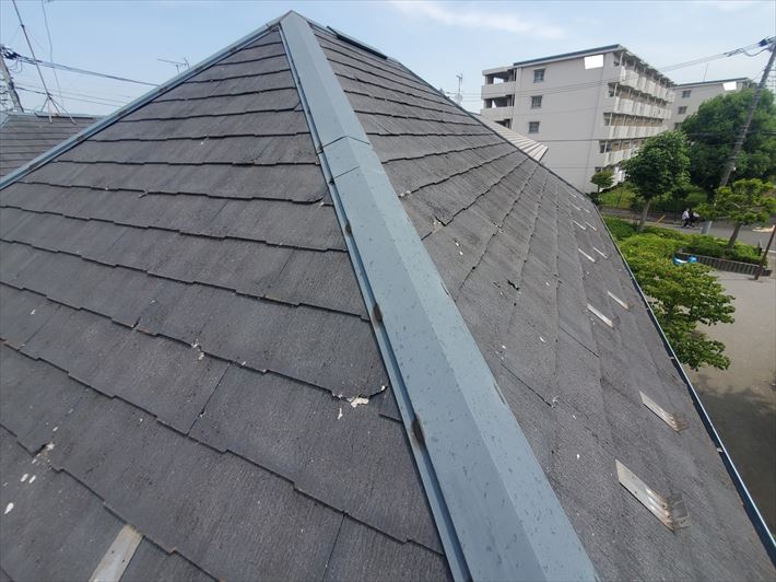 降雹の影響により屋根に被害