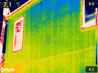 赤外線カメラで撮影した外壁