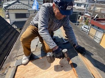 新しい野地板