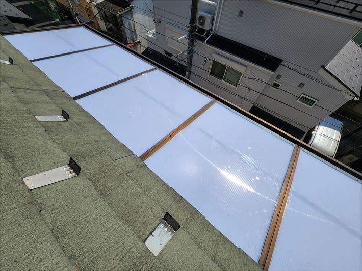 テラス屋根の中空ポリカ交換工事が完了