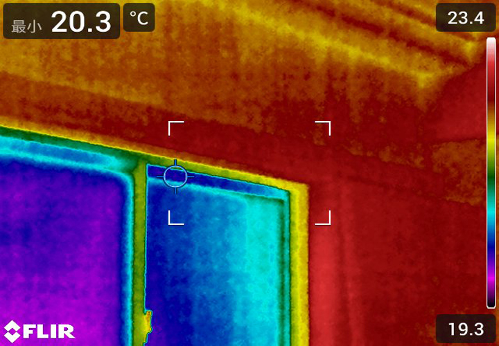 断熱性を赤外線カメラで調査