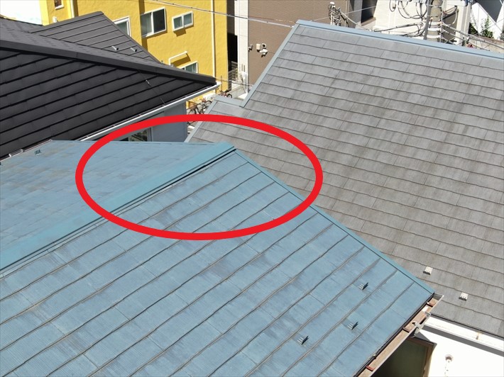 浮いた棟板金