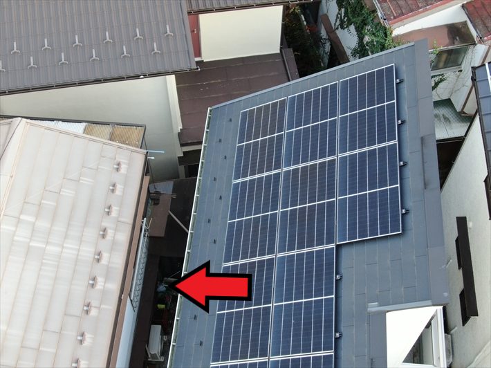 八王子市泉町にて太陽光パネル対応の雪止め設置をご検討、雪止めの設置は屋根工事と併せると工事費の節約になります