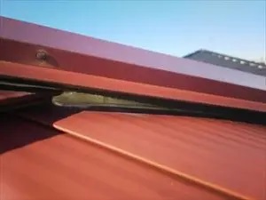 棟板金の浮き