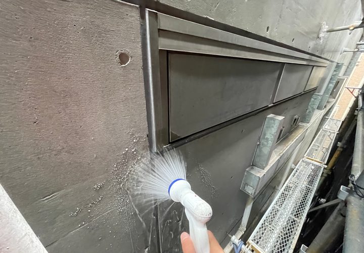 足場が必要な場合の散水